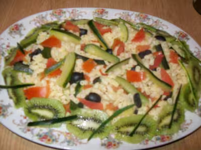 Coquillettes aux légumes et kiwis