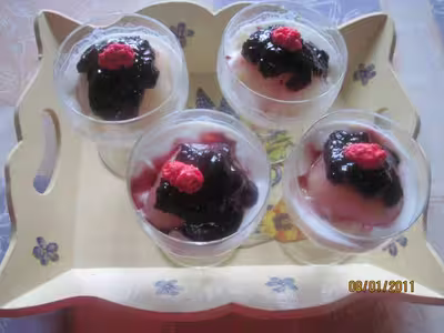 Coupes aux yaourts et poires