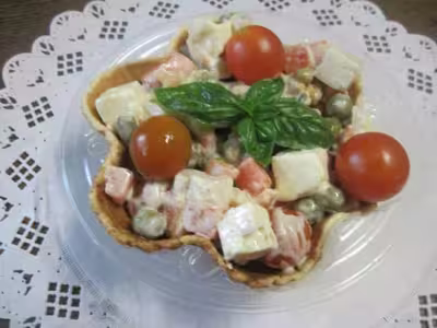 Coupelles aux petits légumes et feta.
