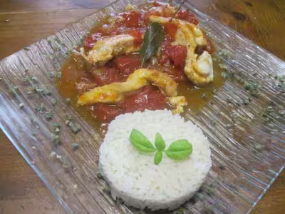 Escalopes de poulet à la sauce tomate