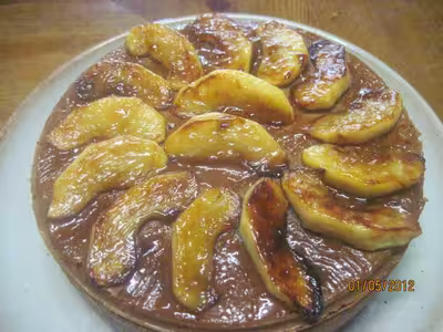 Gâteau noisettes aux pommes fondantes