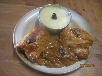 Hauts de poulets, sauce tomate cuisinée