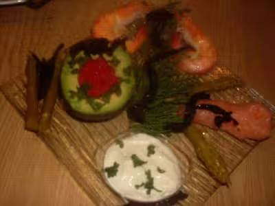 Entrée au saumon, gambas et avocat par Tatie21