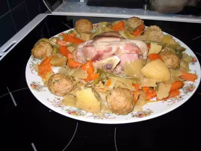 Jarret de porc et légumes par Tatie21