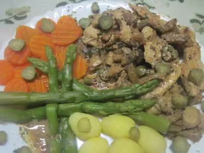 Émincé de poulet au trio de légumes