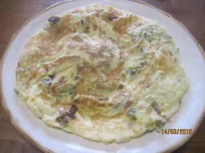 Omelette aux poireaux et persil
