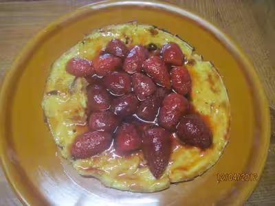 Omelette sucrée aux fraises caramélisées