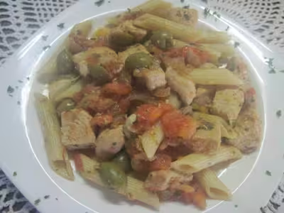 Pennes aux dés de dinde parmesan et tomates