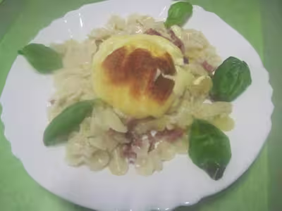 Pâtes aux lardons fumés gratinés au st marcellin