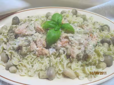 Pâtes au poisson et champignons