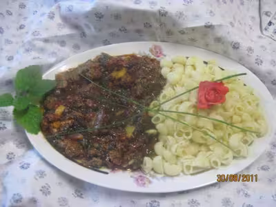 Pâtes à l'oseille en sauce cuisinée