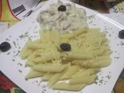 Pennes à la sauce béchamel aux lardons fumés