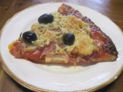 Pizza de coeurs de palmiers et jambon cru