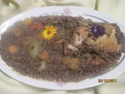 Plat de côte de porc aux lentilles