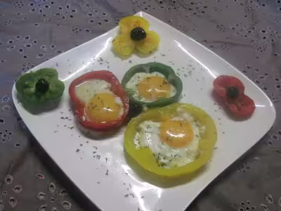 Poivrons tricolores aux oeufs