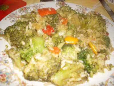 Poêlée de riz et reste de légumes surgelés