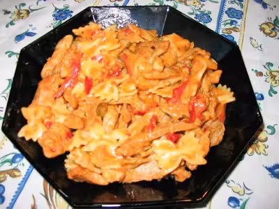 Que faire avec le reste de pâte & de poulet en sauce?