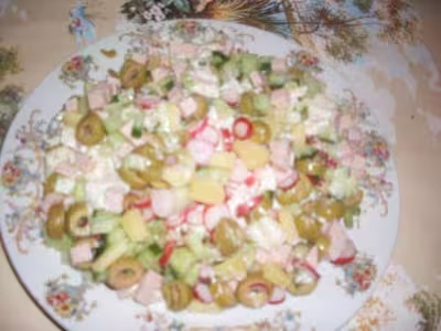 Salade de crudités et charcuteries par Tatie21