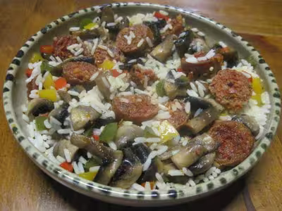 Riz aux légumes et chorizo aux poivrons et champignons