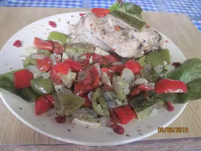 Rôti de dinde aux légumes cuits à l'étouffé