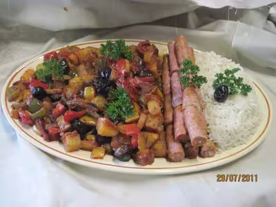 Saucisses de porc aux légumes variés