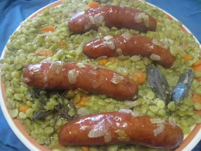 Saucisses diots de savoie aux pois cassés