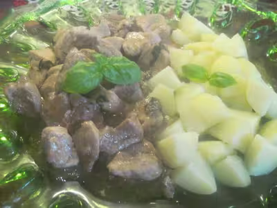 Sauté de veau au basilic et pommes de terre