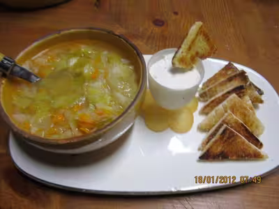 Soupe, carottes, poireaux, salsifis au micro-ondes