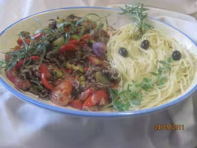 Spaghettis aux légumes et viande de boeuf hachée par Tatie21