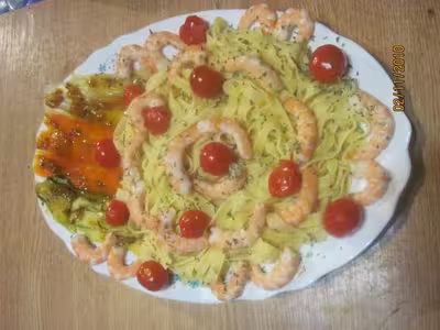 Tagliatelles aux légumes et crevettes