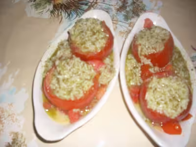 Tomates farcies au riz et pesto au micro-ondes par Tatie21