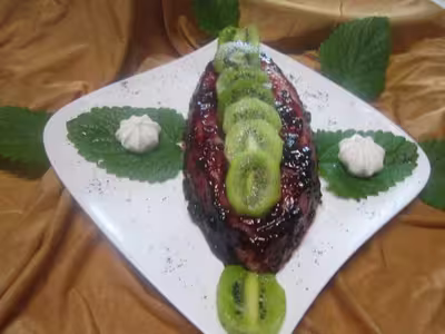 Barque aux kiwis et aux coulis de mûres