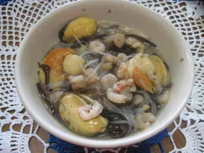 Vermicelle chinois au champignons noirs, crustacés