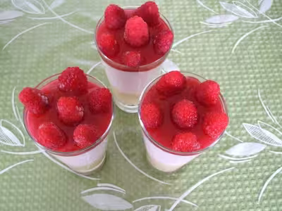 Bavarois aux framboises en verrines