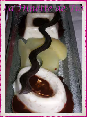 Panacotta poire-miel sauce chocolat