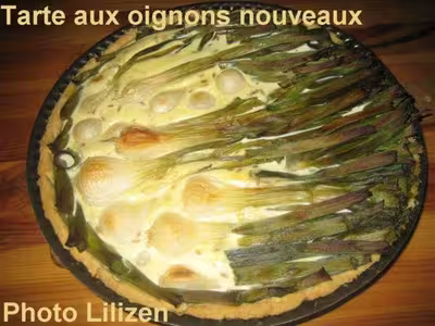 Tarte aux petits oignons nouveaux