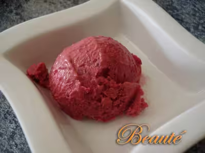 Glace à la framboise par beaute