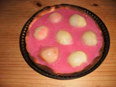 Tarte aux poires, sauce rose