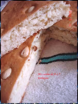 Pain sucré aux amandes