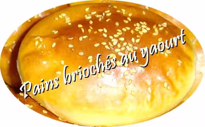 Croissants et petits pains briochés au yaourt par jouhayna