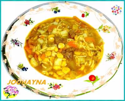 Soupe aux vermicelles et légumes