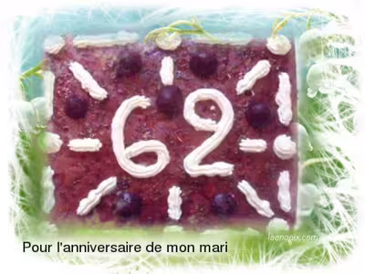 Gâteau d'anniversaire aux fruits rouges