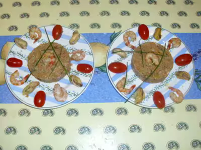 Tartare de saumon aux crevettes et aux moules