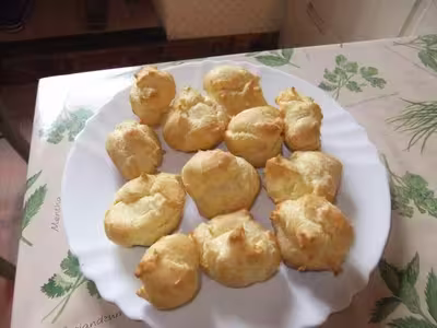 Pâte à Choux aux Oeufs et Beurre