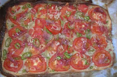 Espagne: Coca aux tomates et jambon serrano