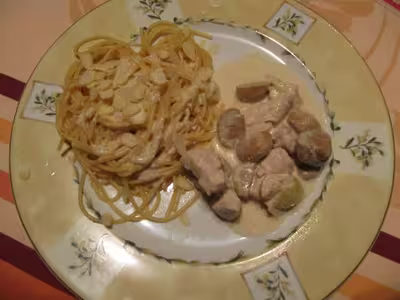Poulet à la crème d'amande