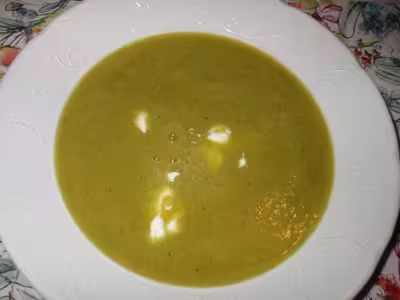 Recette thermomix: Velouté de courgettes aux pommes