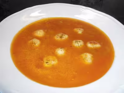 Soupe tomate aux boulettes au délicook par Domiii1