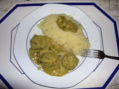 Boulettes de boeuf, sauce au curry