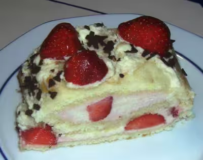 Gâteau roulé aux fraises par Alavie